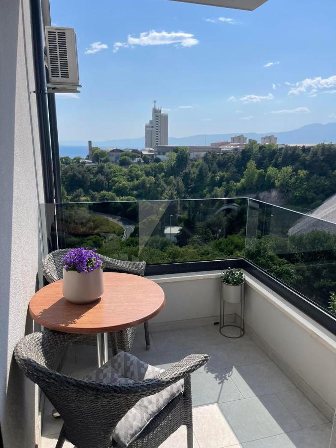 Rijeka Relax Apartment With Parking Buitenkant foto