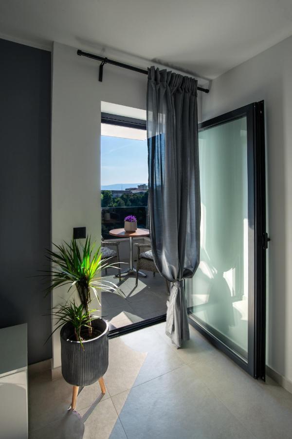 Rijeka Relax Apartment With Parking Buitenkant foto